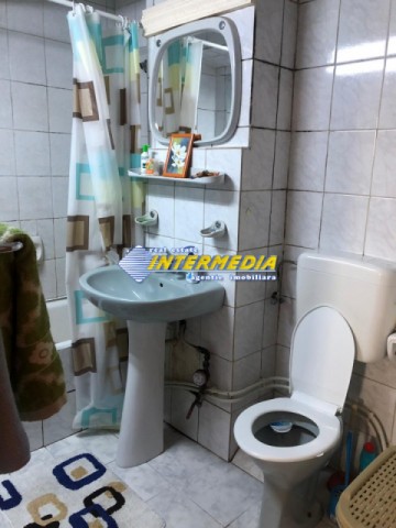 apartament-2-camere-decomandat-finisat-si-mobilat-de-vanzare-ultracentral-in-centru-11